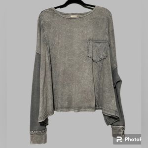 Boutique brand Fantastic Fawn oversized top